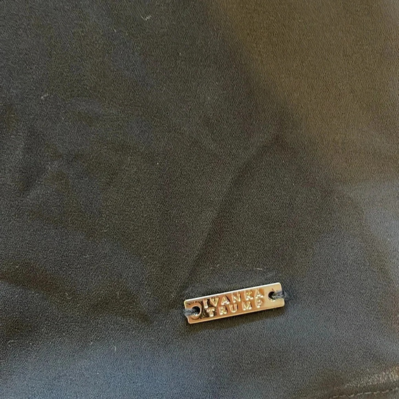 Ivanka Trump Women's Georgette Lace Trim Sleeveless Blouse small black EUC - Picture 3 of 5